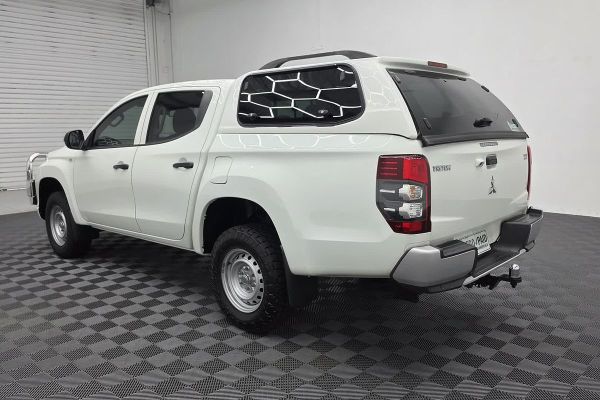 2019 Mitsubishi Triton GLX ADAS MR Rear Wheel Drive image