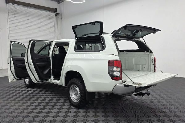 2019 Mitsubishi Triton GLX ADAS MR Rear Wheel Drive image