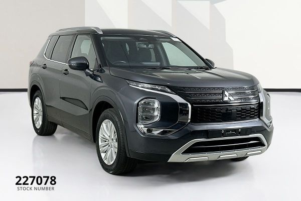 2024 Mitsubishi Outlander ZM LS image