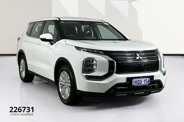 2022 Mitsubishi Outlander ZM ES image