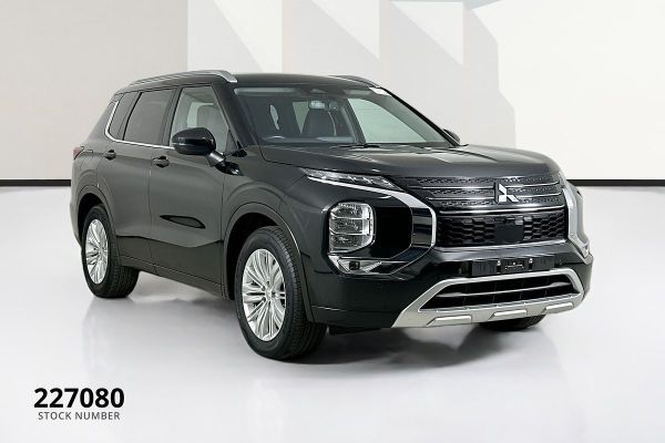2024 Mitsubishi Outlander ZM LS image