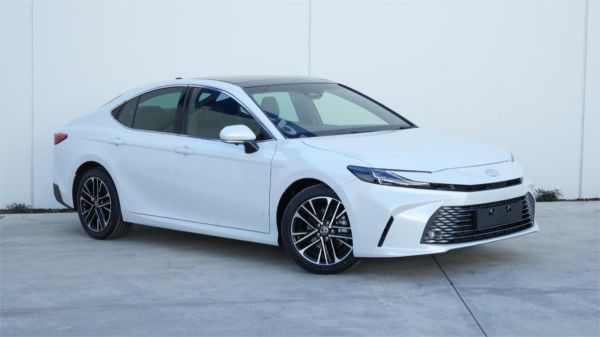 2025 Toyota Camry Sedan AXVH80R SL image