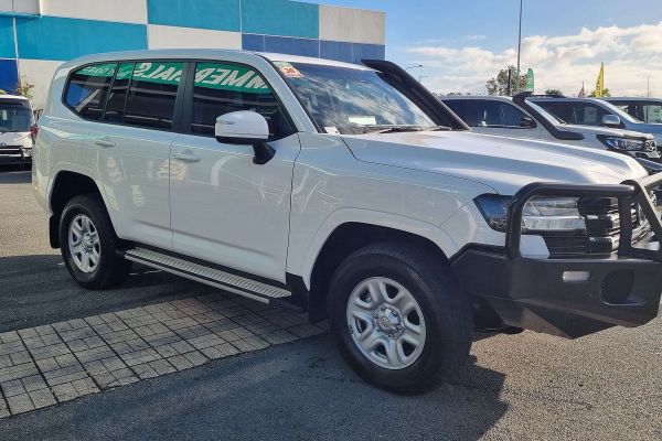 2023 Toyota Landcruiser FJA300R GX image