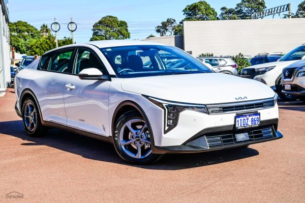 2025 Kia K4 CL4M S image