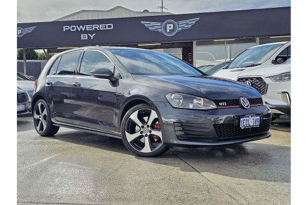 2014 Volkswagen Golf GTI 7 image