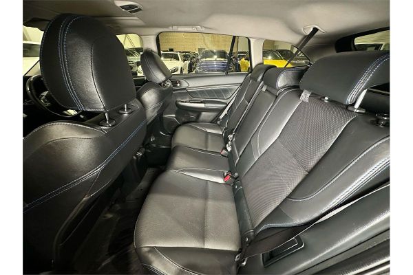 2016 Subaru Levorg 2.0 GT-S VM image