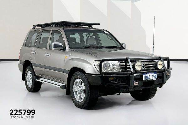 2006 Toyota LANDCRUISER GXL (4x4) UZJ100R UPGRADE II image