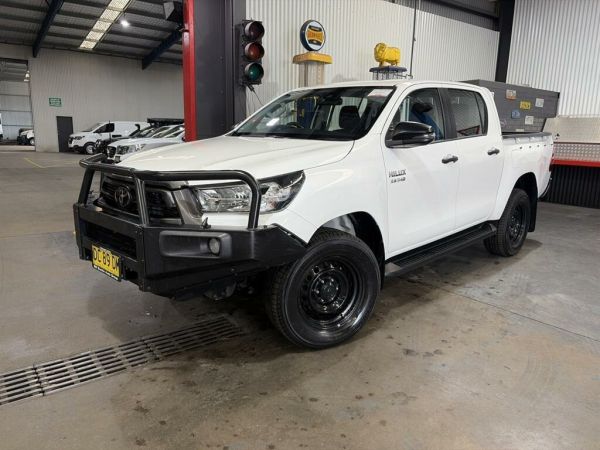 2021 Toyota Hilux GUN126R SR (4x4) White 6 Speed Automatic Double Cab Chassis image