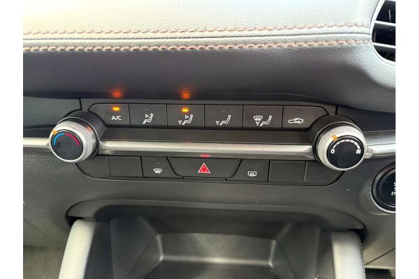 2024 Mazda 3 BP G20 Pure image