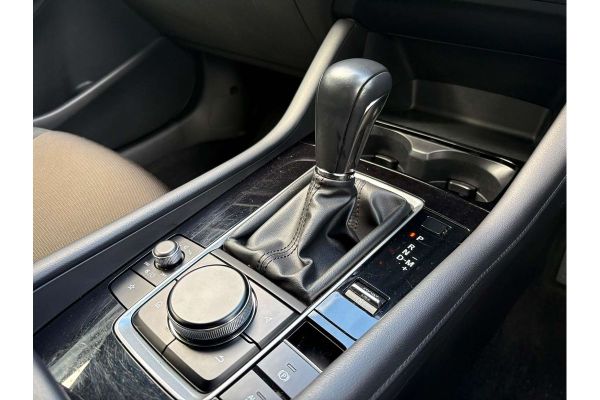 2024 Mazda 3 BP G20 Pure image