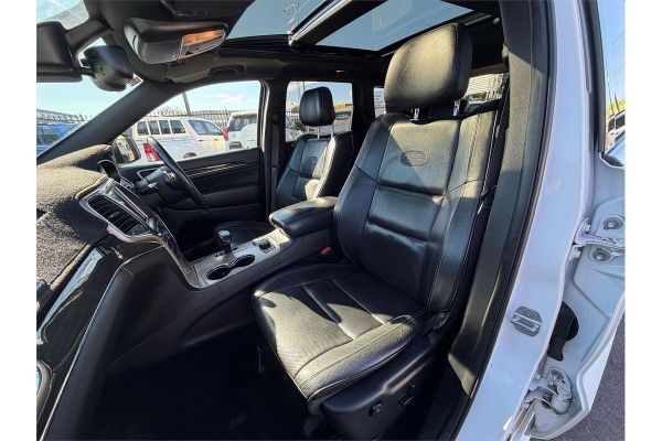 2013 Jeep Grand Cherokee Overland WK image