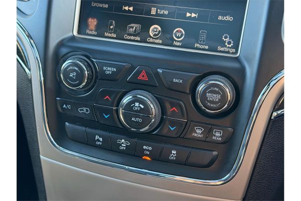 2013 Jeep Grand Cherokee Overland WK image