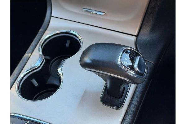 2013 Jeep Grand Cherokee Overland WK image