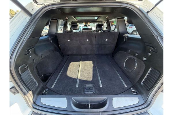 2013 Jeep Grand Cherokee Overland WK image