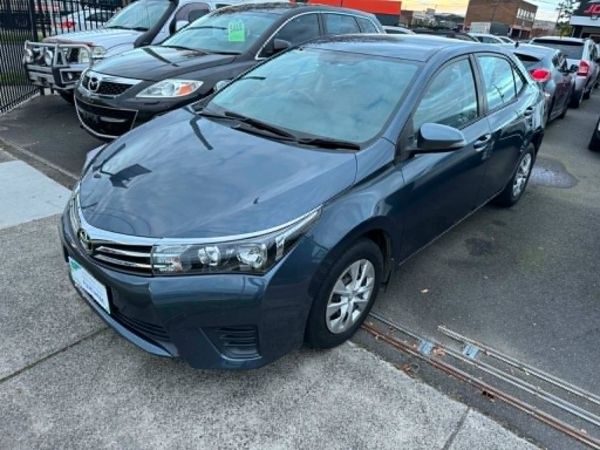2015 Toyota Corolla Sedan image