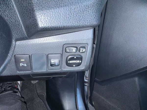 2015 Toyota Corolla Sedan image