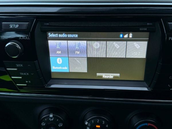 2015 Toyota Corolla Sedan image
