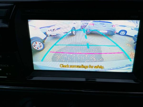 2015 Toyota Corolla Sedan image