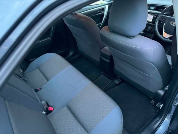 2015 Toyota Corolla Sedan image