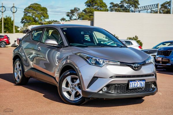 2018 Toyota C-HR Auto AWD image