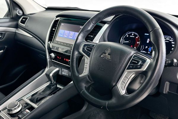 2020 Mitsubishi Pajero Sport QF GLX image