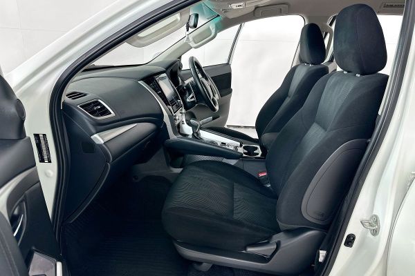 2020 Mitsubishi Pajero Sport QF GLX image