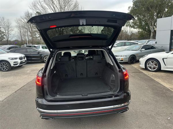 2019 Volkswagen Touareg MKIII Launch Edition image
