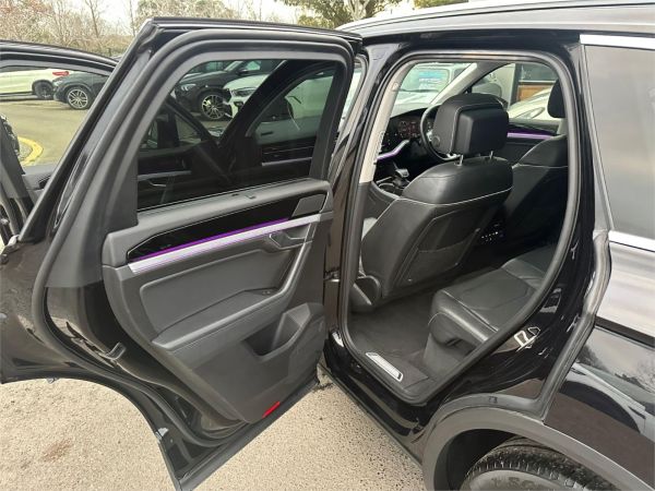 2019 Volkswagen Touareg MKIII Launch Edition image