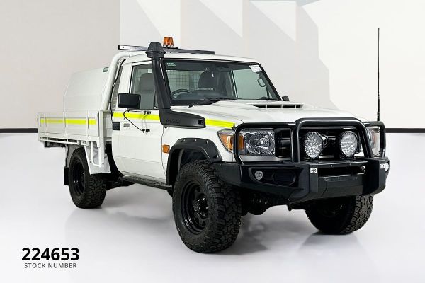 2023 Toyota Landcruiser VDJL79R Workmate image