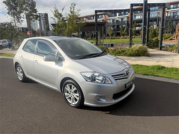 2011 TOYOTA COROLLA 5D HATCHBACK ZRE152R MY11 ASCENT SPORT image
