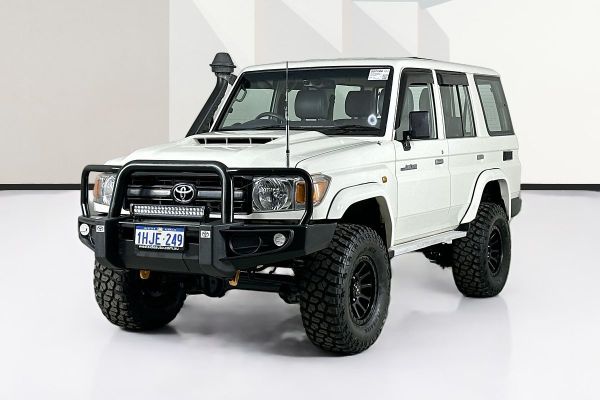 2019 Toyota Landcruiser VDJ76R Workmate image