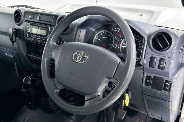 2019 Toyota Landcruiser VDJ76R Workmate image