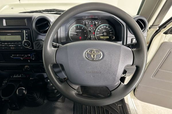 2019 Toyota Landcruiser VDJ76R Workmate image