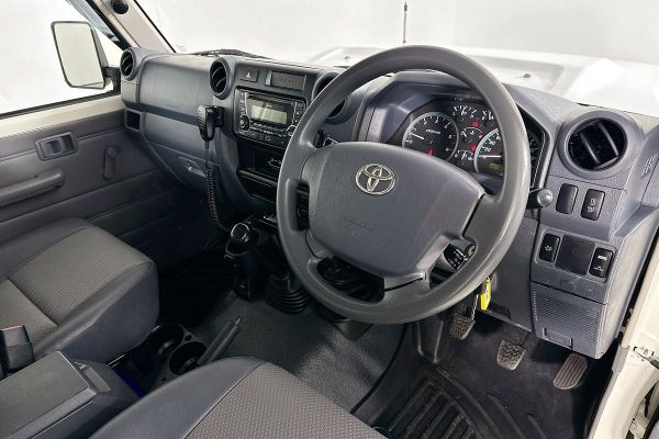 2019 Toyota Landcruiser VDJ76R Workmate image