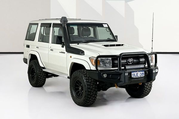 2019 Toyota Landcruiser VDJ76R Workmate image