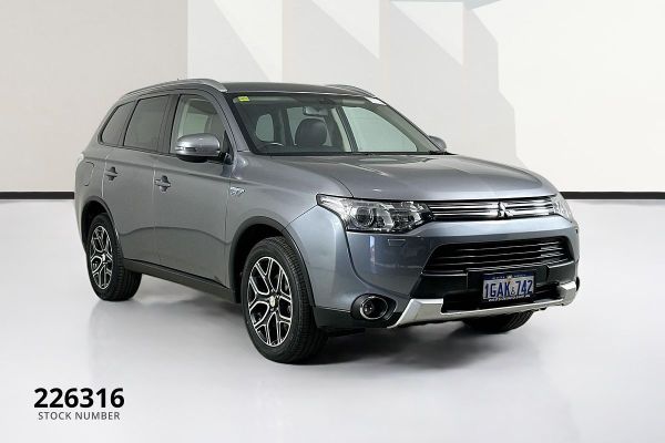 2016 Mitsubishi Outlander PHEV ZJ MY14 image