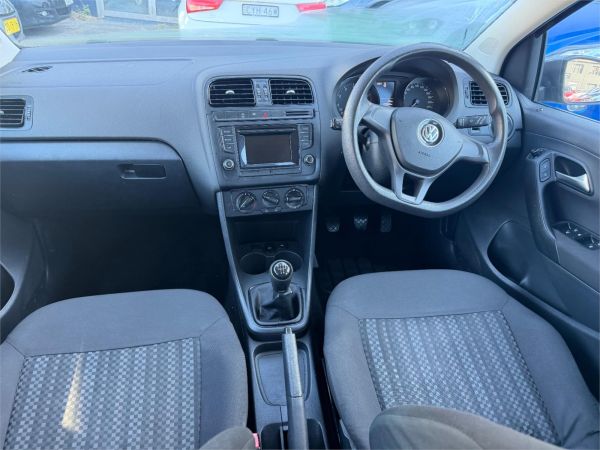 2015 VOLKSWAGEN POLO 5D HATCHBACK 6R MY15 66 TSI TRENDLINE image
