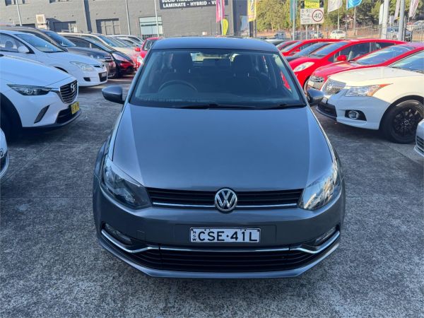 2015 VOLKSWAGEN POLO 5D HATCHBACK 6R MY15 66 TSI TRENDLINE image