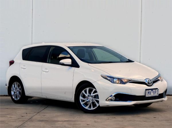 2015 Toyota Corolla Hatchback ZRE182R Ascent Sport image