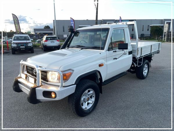 2014 Toyota Landcruiser Cab Chassis VDJ79R Workmate image