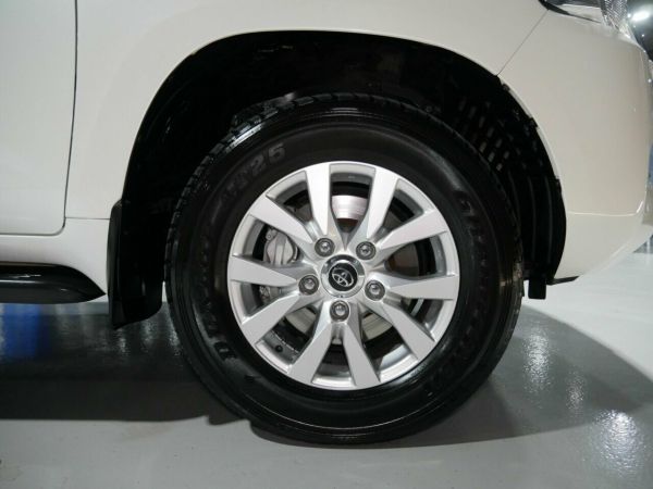 2021 Toyota Landcruiser VDJ200R VX image