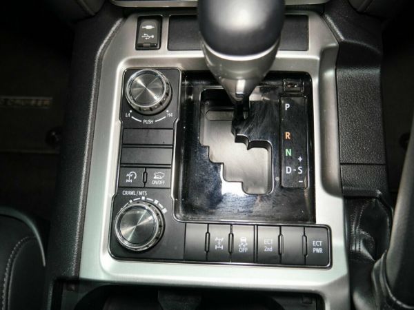 2021 Toyota Landcruiser VDJ200R VX image
