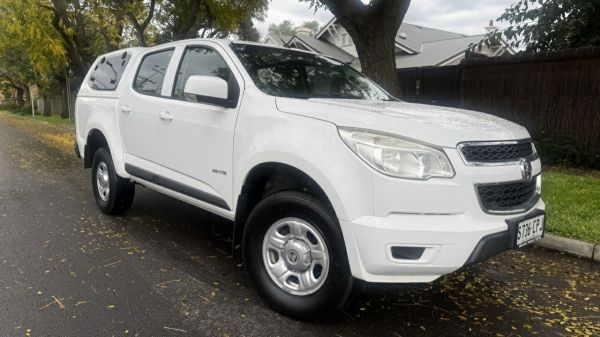 2014 Holden Colorado RG MY14 LT (4x2) White Crystal 6 Speed Manual Crew Cab Pickup image