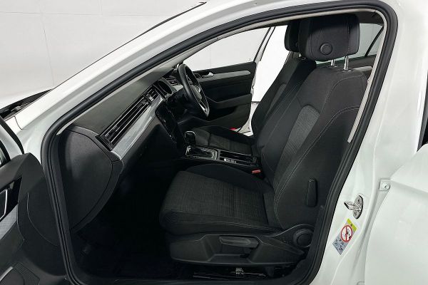 2022 Volkswagen Passat B8 Business image