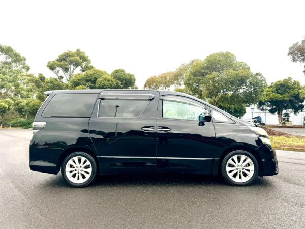 2011 Toyota Vellfire Van ANH20 2.4Z image