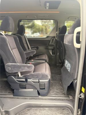 2011 Toyota Vellfire Van ANH20 2.4Z image