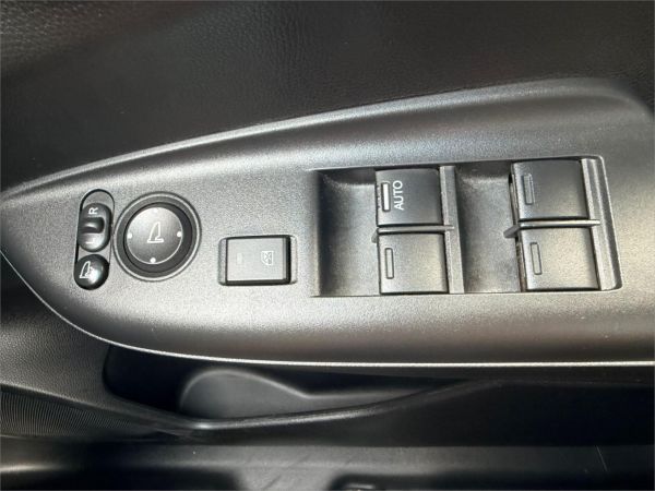 2018 Honda Fit Hatchback GP5 F image