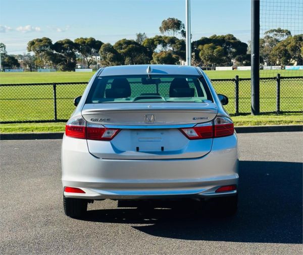 2017 Honda Grace Sedan GM4 Hybrid Dx image