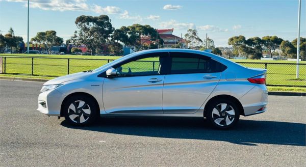 2017 Honda Grace Sedan GM4 Hybrid Dx image