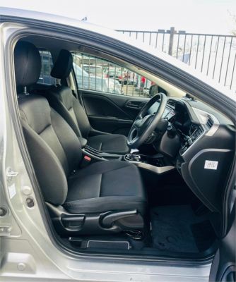 2017 Honda Grace Sedan GM4 Hybrid Dx image